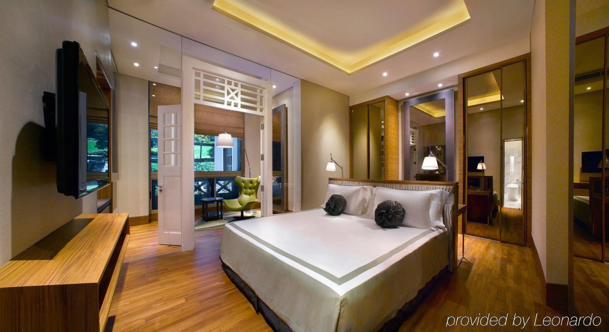 Hotel Fort Canning Singapore Room photo